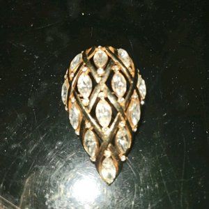 Gold Colored Teardrop Brooch